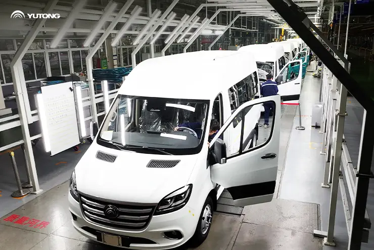 500 شاحنة V6 Vans الجديدة  من Yutong تتوجه إلى أمريكا اللاتينية